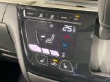 【オートエアコン】一度お好みの温度に設定すれば、車内の温度を検知し風量や温度を自動で調整。暑い…寒い…と何度もスイッチ操作をする必要はありません。快適な車内空間には必須の機能ですね♪