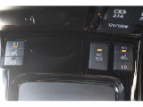 運転席/助手席シートヒーター付です。