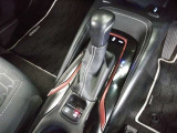 CVT(無段変速機)にマニュアル感覚の操作性を加えた「10速スポーツシーケンシャルシフト」