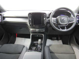 XC40 アルティメット B4 AWD ダークエディション 4WD 