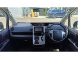 ヴォクシー 2.0 X 4WD 