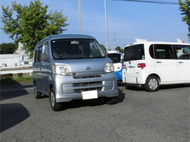 ハイゼットカーゴ スローパー リヤシートレス仕様 折り畳み補助シート付き 