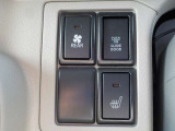 運転席にはシートヒーター装備です♪
