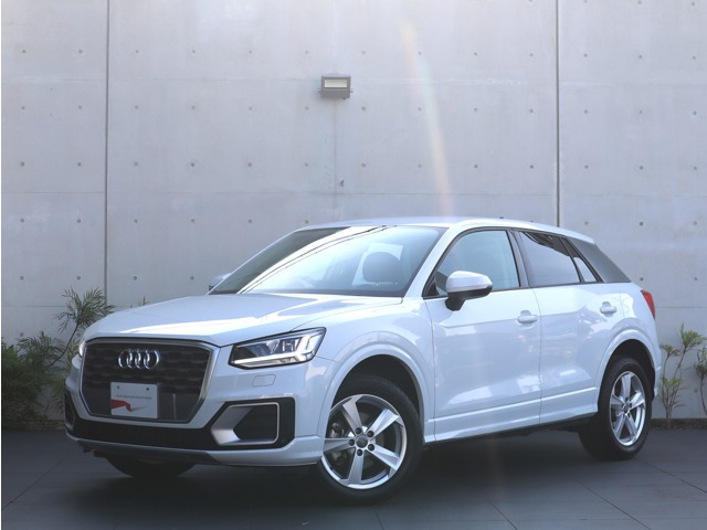 Q2 1.0 TFSI スポーツ 