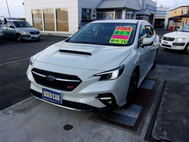 レヴォーグ 1.8 STI スポーツ 4WD 