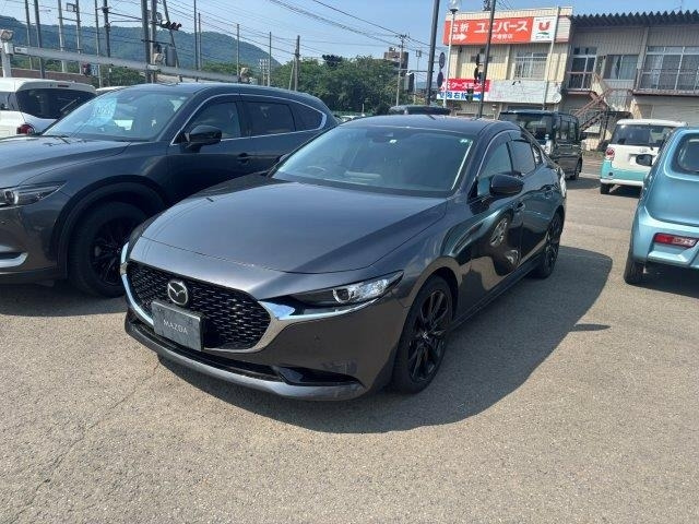 MAZDA3セダン 1.5 15S ブラックトーンエディション 4WD 