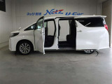 両側パワースライドドア付きだから、狭い駐車スペースなどでの 乗り降りラクラク!小さなお子さまのいるご家庭には嬉しい装備。
