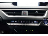 ★運転席と助手席でそれぞれお好みに合わせて温度設定が行えるフルオートエアコンです。外気温や室温、日射量を感知し、吹き出し温度、風量を緻密に制御します