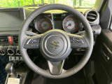 【純正革巻きステアリング】上質な革を使用することで、手にしっかり馴染みとても運転しやすいハンドルです♪