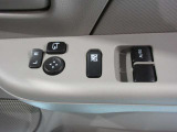 前席パワーウィンドウ運転席側オ-ト機能付助手席側操作機能を止めるスイッチ付