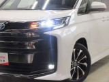 LEDヘッドライトです。デザイン性がよくとても明るいので、夜間の走行や悪天候でも安心です。しかも長寿命!