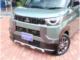 『1台』のお車に対して、3名体制で日々議論を重ね仕入れを行っております。