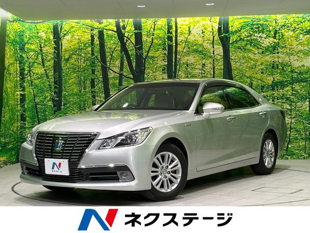 クラウン ハイブリッド 2.5 ロイヤルサルーン 