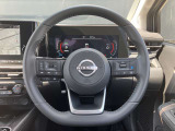 ステアリングスイッチ搭載!ハンドルひとつで手を離さなくても運転中視線をそらさなくても操作が出来て便利です