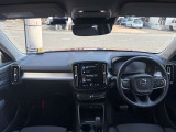XC40 B4 モメンタム 