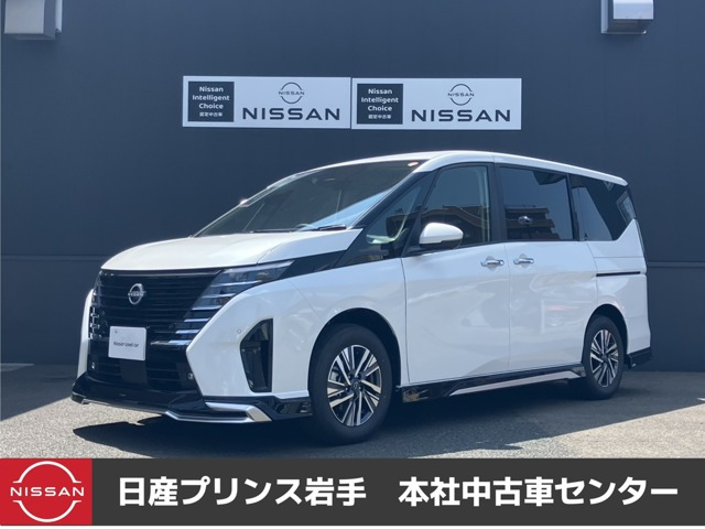 セレナ 1.4 e-4ORCE ハイウェイスターV 4WD 
