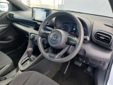 広々とした運転席まわりで運転もしやすくなっています!