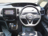 セレナ 1.2 e-POWER ハイウェイスター V 