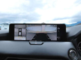 周囲をまるごと見渡せる360度ビューモニターを搭載。駐車はもちろん、狭い道でのすれ違いも安心です。運転に不慣れな方でも、日々の運転がグッと楽になります。
