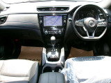 エクストレイル 2.0 20Xi 3列車