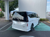 セレナ 1.4 e-4ORCE ハイウェイスターV 4WD 