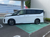 セレナ 1.4 e-4ORCE ハイウェイスターV 4WD 