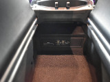 全車店頭にて展示中!お越し頂ければ現車確認が可能です。お気軽にお越しくださいませ。専門スタッフが細かくご説明させて頂きますので輸入車にご不安がある方でも安心です。