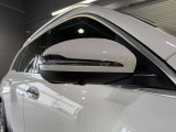 メルセデスの認定中古車「サーティファイドカー」には、最大100項目にも及ぶ点検・整備項目が設定されています>