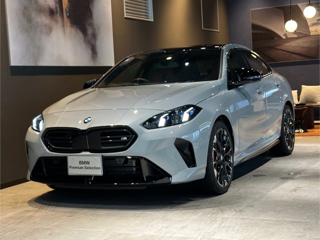 2シリーズグランクーペ M235 xドライブ 4WD 