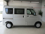 排気量は660ccの軽貨物。日産唯一の軽箱バンです。