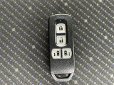 【スマートキー】ボタンを押すだけで、ドアの開閉とエンジン始動が可能です!セキュリティをつければ防犯などお車をしっかり守れます!
