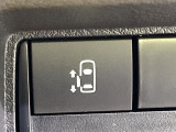 【パワースライドドア】スマートキーや運転席のスイッチでスライドドアの開閉が可能♪電動だから力を入れてドアを開ける必要が無く、小さいお子様でも、重い荷物を持っている時もラクに開け閉めできます♪