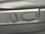 【パワーシート】スイッチ一つで簡単にシートの微調整が可能!電動だから力もいりません!快適なシートポジションにセットして、快適なドライブをお楽しみください。