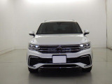 ドイツ車はフロントマスクに特徴がございます。一目でTiguanと分かるデザインです。在庫状況もお気軽にお問い合わせください。