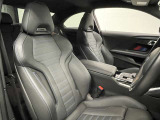 長時間の運転でも疲れにくく、オーナー様の事だけを考えて作成したBMWならではのとっておきのシートです。