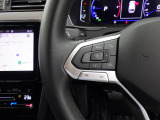 Travel Assist。設定した速度を上限に自動で加減速し、一定の車間距離,およ走行レーンを保つことでロングドライブの疲労を軽減します。