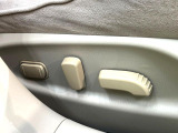 【パワーシート】スイッチ一つで簡単にシートの微調整が可能!電動だから力もいりません!快適なシートポジションにセットして、快適なドライブをお楽しみください。