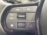 【ステアリングスイッチ】運転中、前方から目線をそらすことなく、オーディオ等の操作が可能な便利機能!安心&快適なドライブを演出してくれます♪