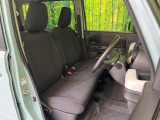 運転席シート廻りは使用感も少なく、良好な状態となっています。丁寧に使われていたことがよくわかりますね。