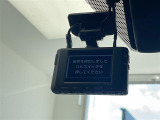 【ドライブレコーダー】映像・音声などの運転中の記録を残します。事故などを起こした起こされた時の証拠になりえますので、もしも時でも安心ですね。