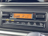 気になる車はすぐにお問い合わせください!画面右側の0066から始まる無料ダイヤルからお問い合わせ下さい!専門スタッフがお車のご質問にお答えいたします!