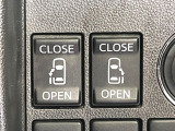 【両側パワースライドドア】スマートキーや運転席のスイッチで後席両側スライドドアの開閉が可能♪電動だから力を入れてドアを開ける必要が無く、小さなお子様でも簡単に開け閉めでき快適です♪