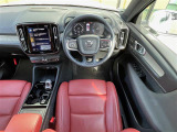 XC40 T4 AWD インスクリプション 4WD 4WD 本革シート