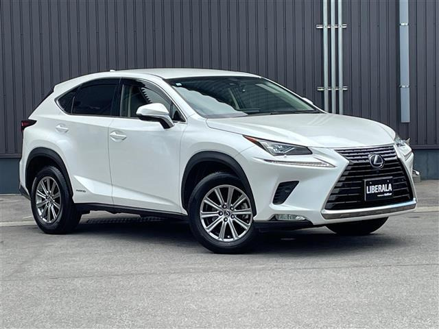 NX 300h Iパッケージ 4WD 本革シート