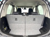 普段のお買い物や通勤、送迎等に十分な荷室スペースを確保しております。セカンドシートを倒すと、大きな荷物の積載も可能です♪