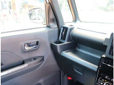 【車屋】として、長く車業界に従事した経験豊富なスタッフが多数在籍しております。