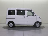 60項目5000部品が対象のトヨタディーラーの保証だからこその安心。1年間走行距離無制限のロングラン保証付き!