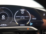 ステアリングホイールヒーター搭載です。