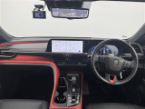 クラウンスポーツ 2.5 RS E-Four 4WD 本革シート