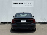 ◆バック/万が一を考え、安全性を重視する方に選ばれているVOLVO車。ドアを開閉するとその重み・厚みに驚くはず